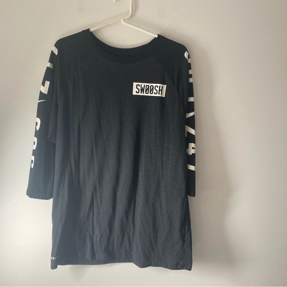 Nike Tee swoosh Large.